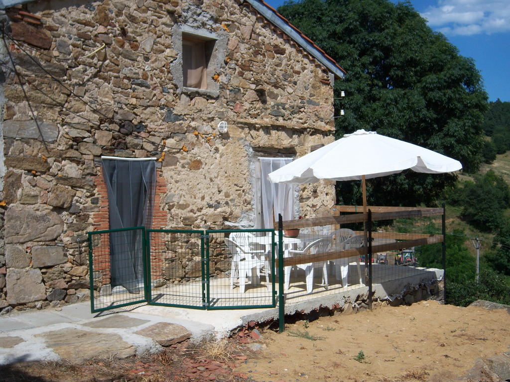 Gite Chez Coste Gilles Saint-Privat-du-Dragon Habitación foto