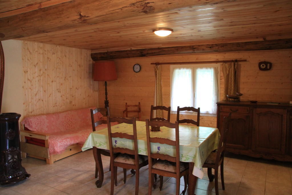 Gite Chez Coste Gilles Saint-Privat-du-Dragon Habitación foto