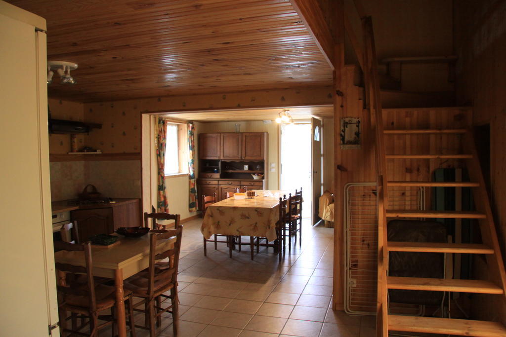 Gite Chez Coste Gilles Saint-Privat-du-Dragon Exterior foto