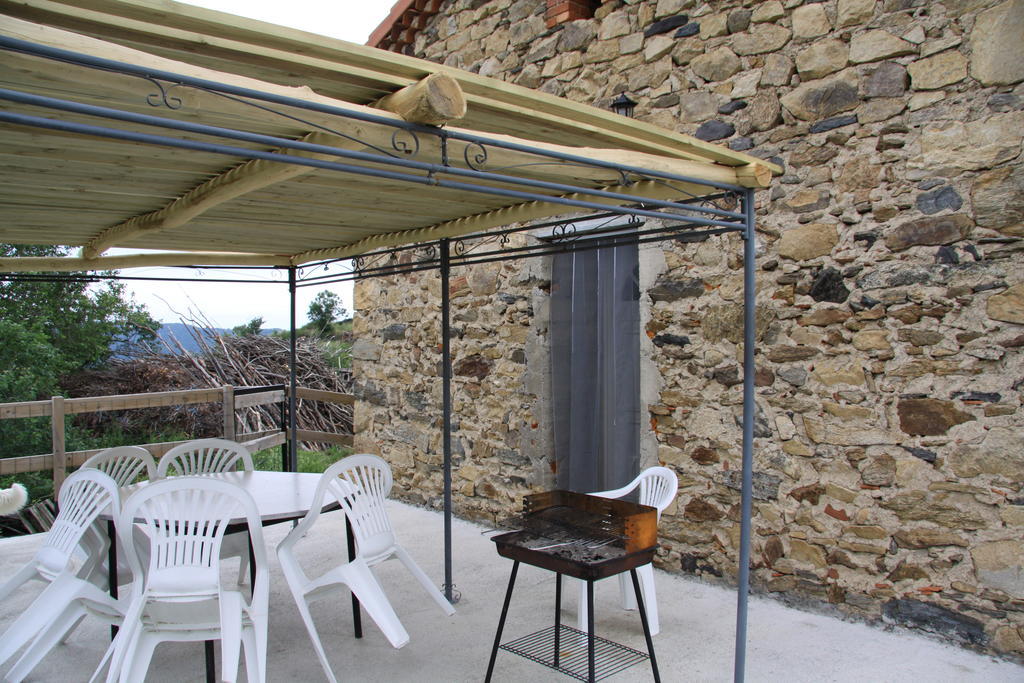 Gite Chez Coste Gilles Saint-Privat-du-Dragon Habitación foto